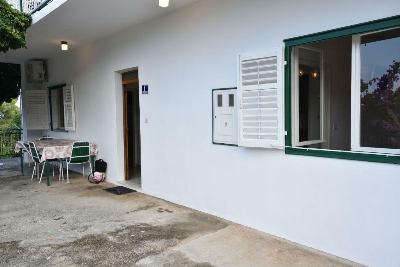 Apartment Dijo I Primošten Exteriör bild